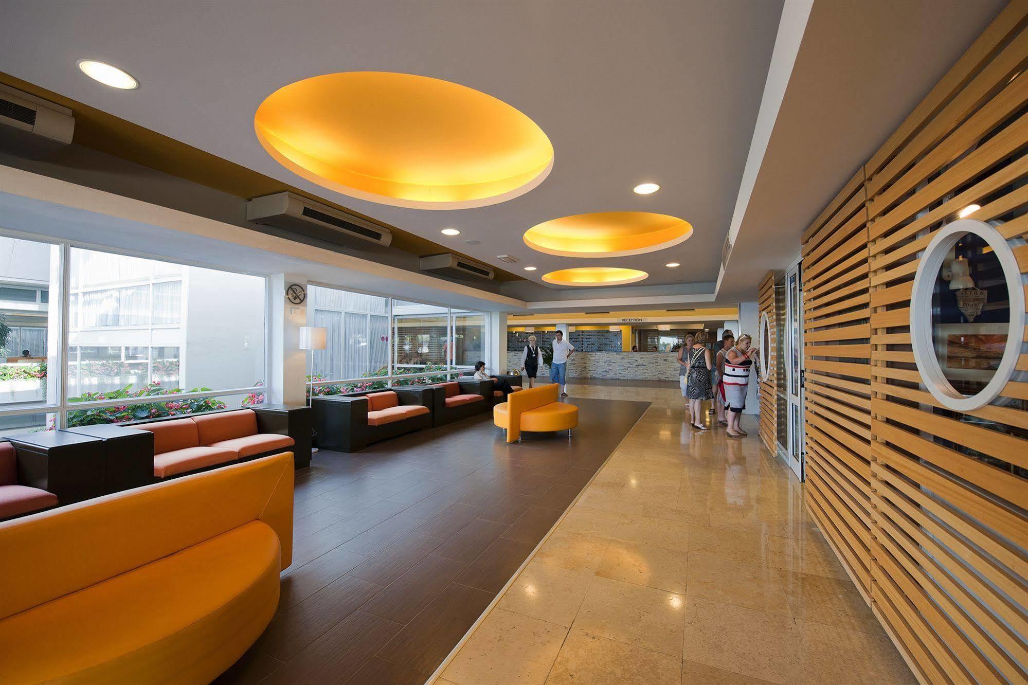 Hotel Delfin Plava Laguna Mugeba Ngoại thất bức ảnh